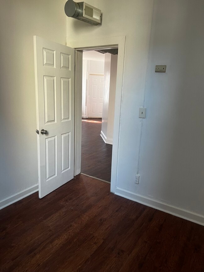Bedroom 1 Entrance - 2357 S Homan Ave