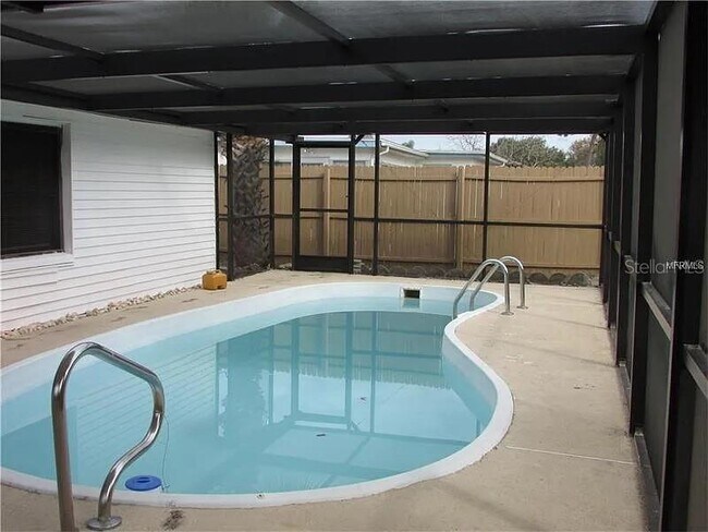 Foto del edificio - 3214 Huntington Rd