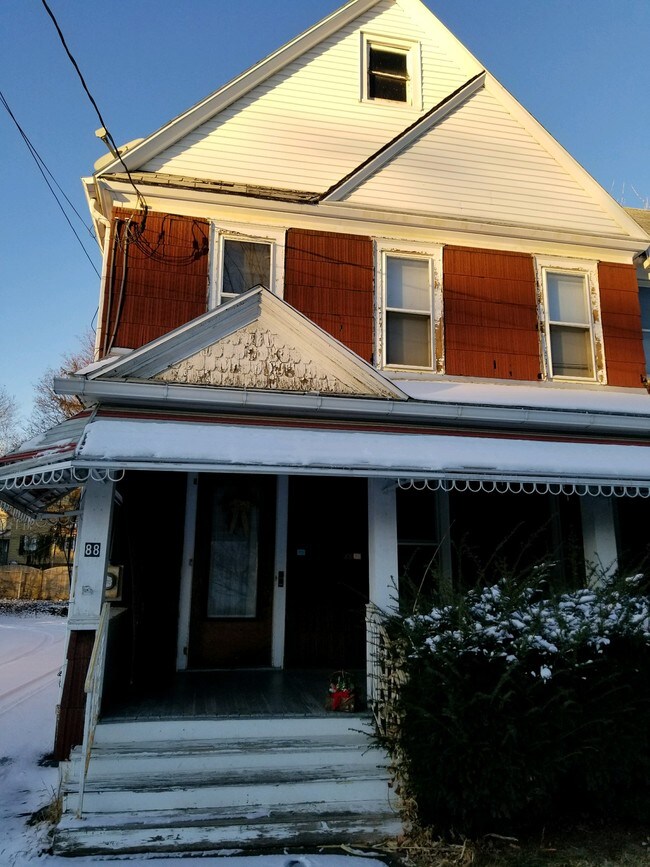 Puerta principal - 88 Leroy St