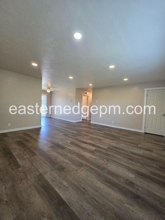 Foto del edificio - 650-652 NW 6th St