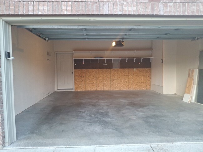 Building Photo - 1050 Boylan Rd