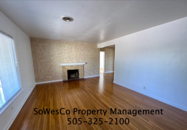 Foto del edificio - Beautiful Spacious Home with Large Yard & RV Parking