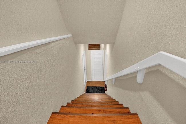 Building Photo - 812 Chukker Rd