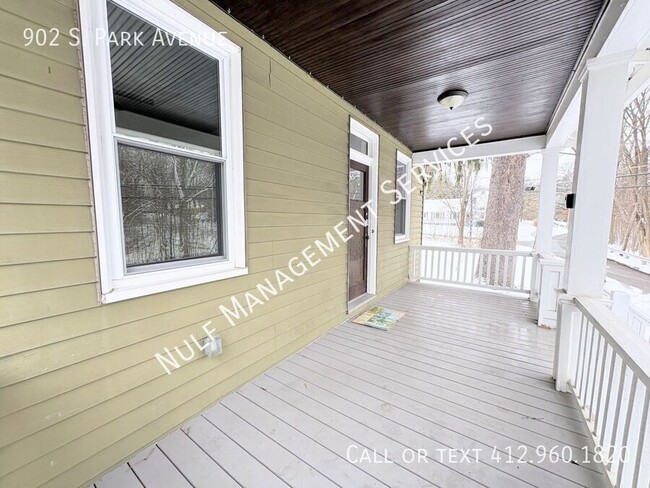 Building Photo - 2 bed, 1 bath house in Glenshaw