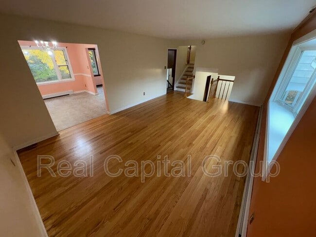 Building Photo - 38 Glenwood St