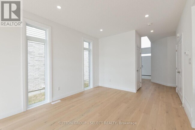 Building Photo - 1057 Karenana Rd