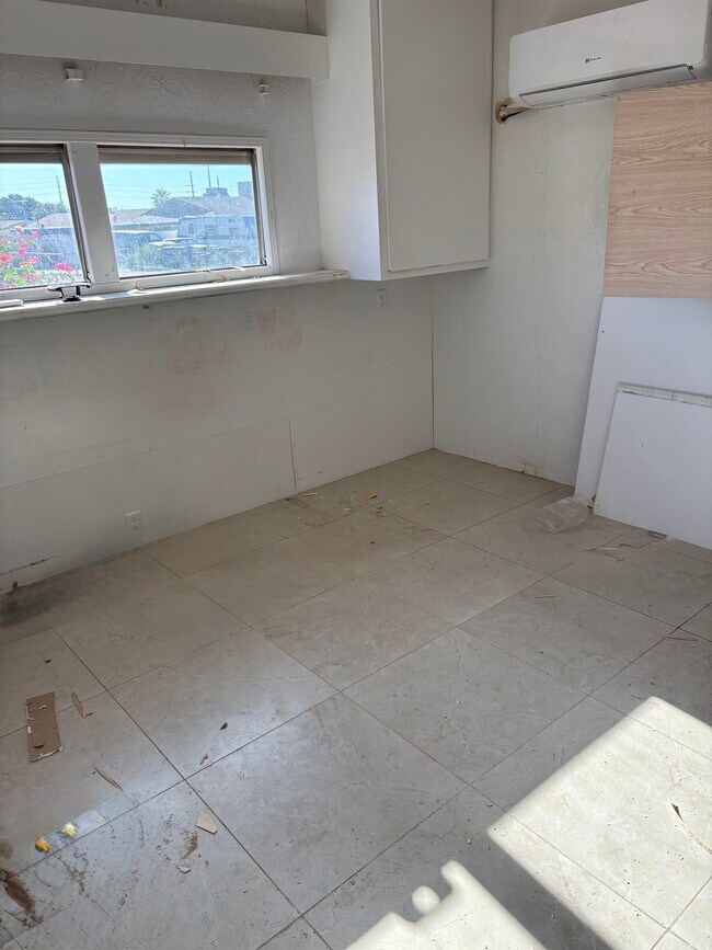 Foto del edificio - 1022 N Main Dr