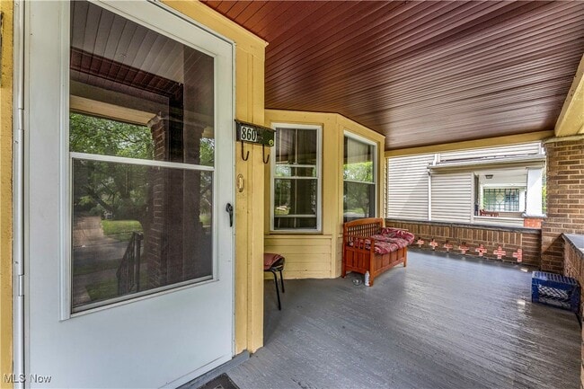 Building Photo - 862 Greyton Rd