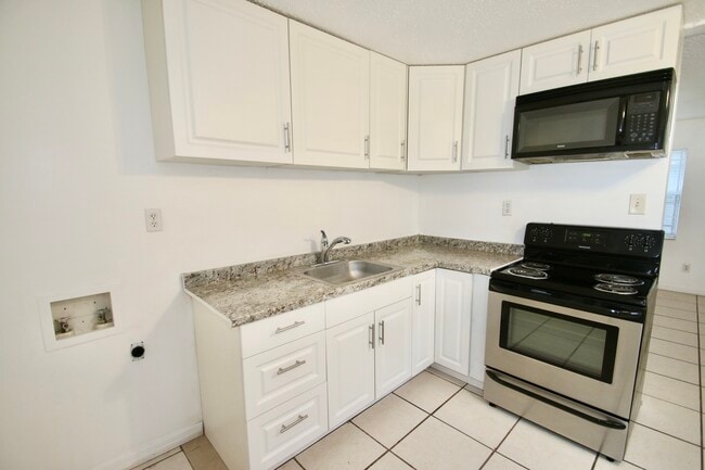 Building Photo - 1260 Depugh St