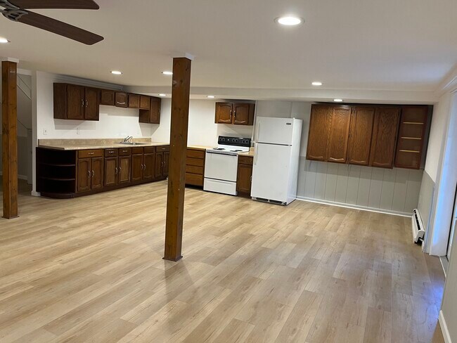 All new flooring and paint throughout. - 1583 highland park dr