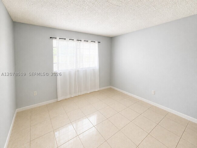 Foto del edificio - 10850 W Flagler St