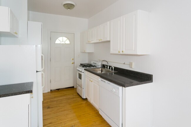 Foto del edificio - 3754 N Fremont St