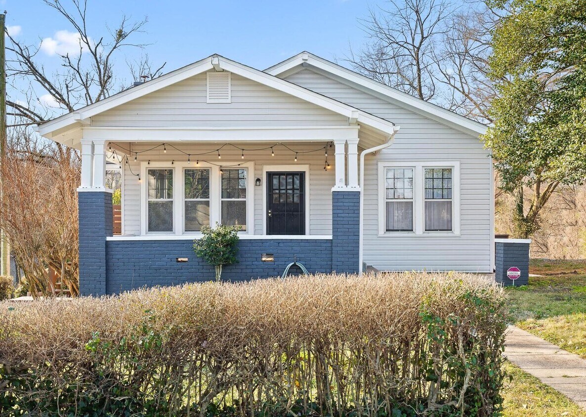 Primary Photo - 4/ 3 Home for Rent!