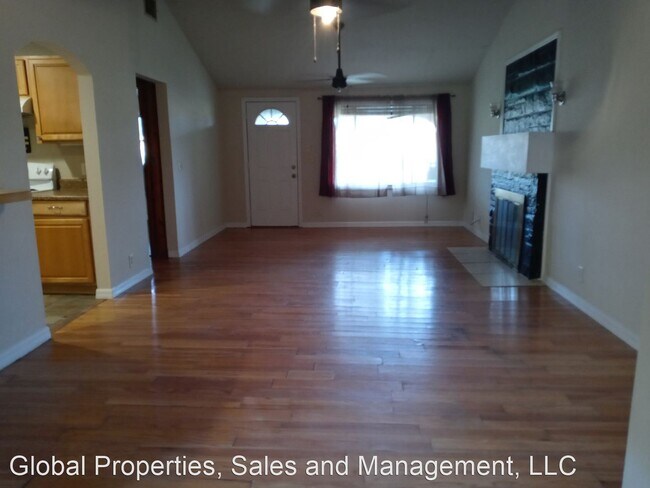 Foto del edificio - 3 br, 2 bath House - 114 North Lake