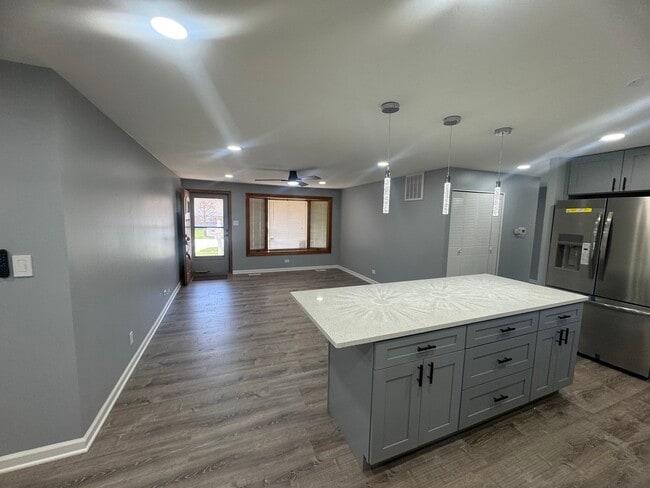 Building Photo - 1310 Somerset Ln