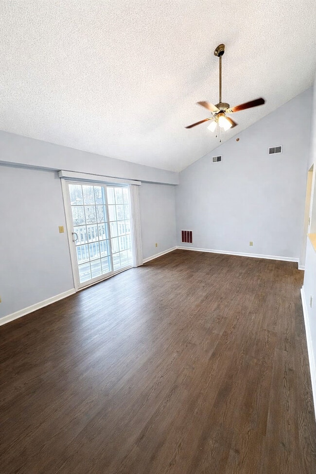 Building Photo - Pearl Place