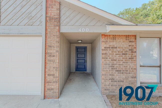 Building Photo - 400 Trinidad Dr