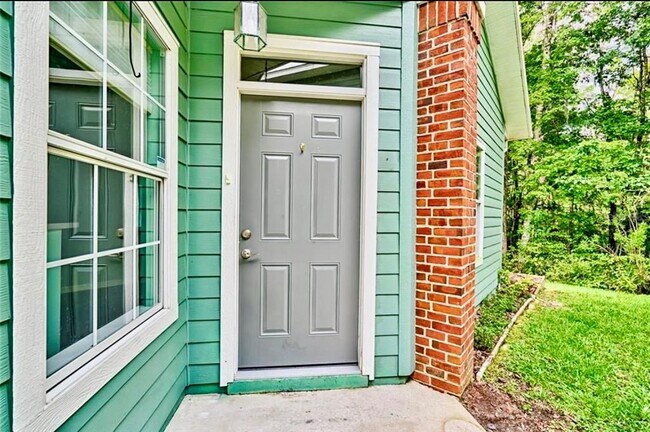 Foto del edificio - 322 NW 50th Blvd