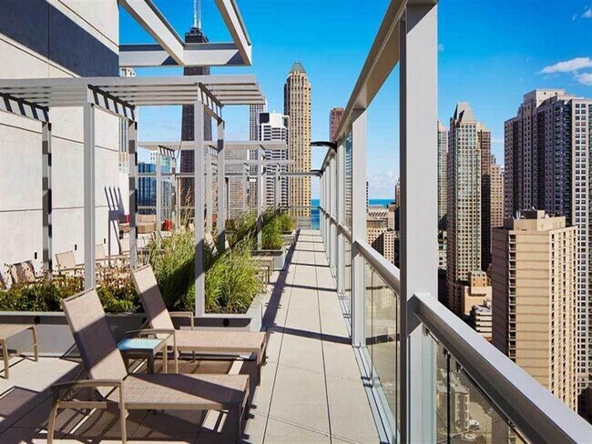 Foto del edificio - 115 W Chicago Ave