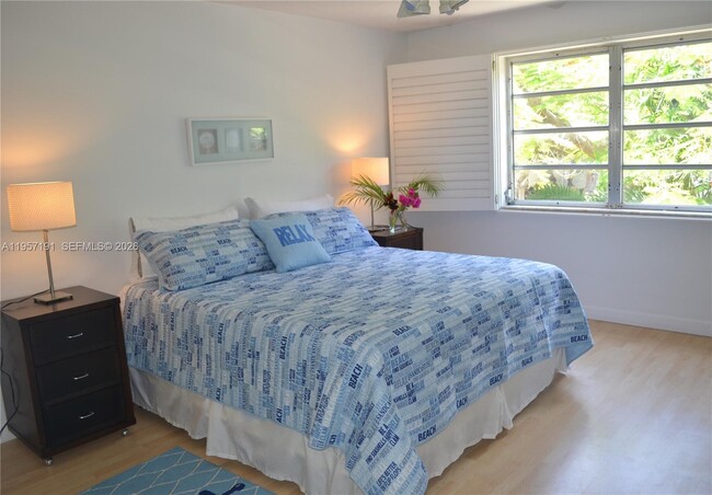 Building Photo - 240 Galen Dr