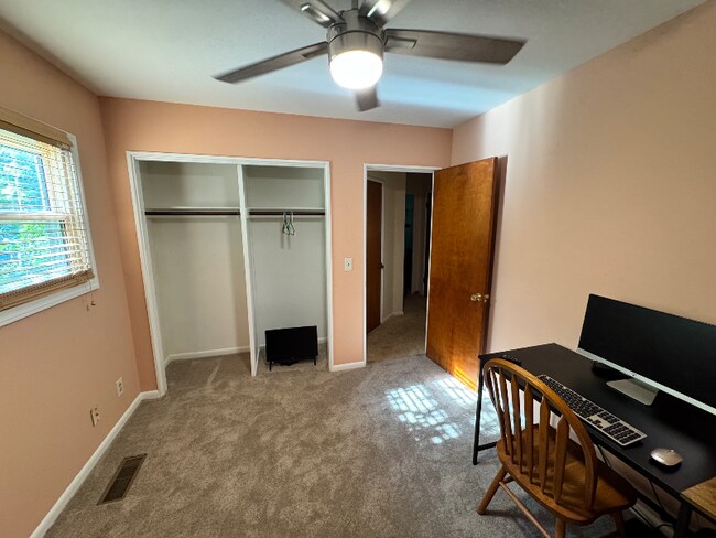 Foto del edificio - 1014 Denway Dr