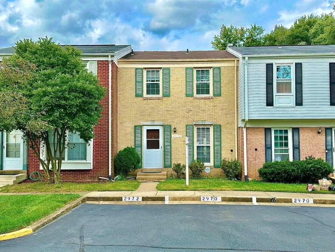 2970 Valera Ct, Vienna, VA 22181 Townhome Rentals in Vienna VA