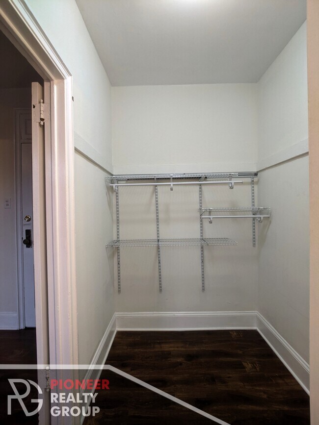 Foto del edificio - 2119 N Sedgwick St