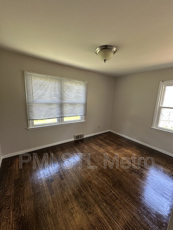 Building Photo - 9125 Bel Acres Ct