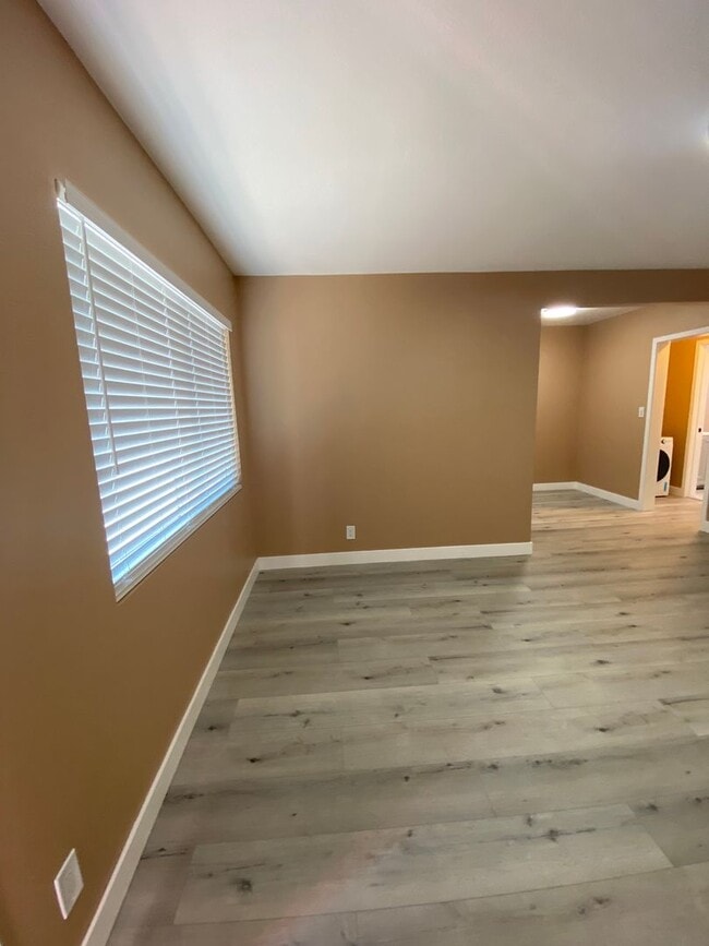 Photo - NEWLY RENOVATED 1 BEDROOM/1 BATH! Apartment