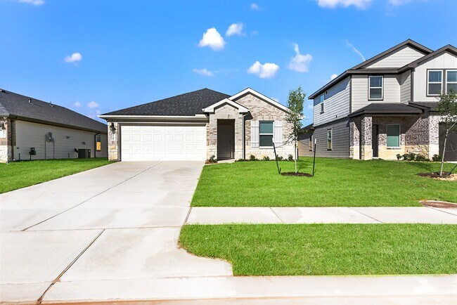 Building Photo - 3710 Turnpike Dr