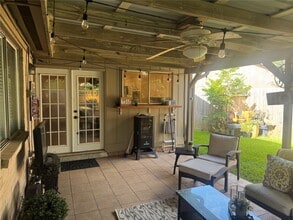 Building Photo - 3127 Pecan Point Dr