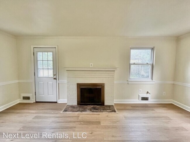 Building Photo - 3 br, 1 bath House - 2702 Byron Street
