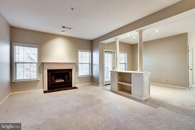 Foto del edificio - 1724 Lake Shore Crest Dr