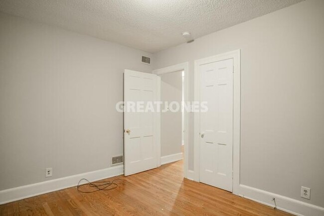 Building Photo - 304 Raleigh Rd Pkwy W