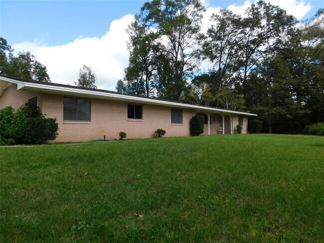Building Photo - 1300 US-69