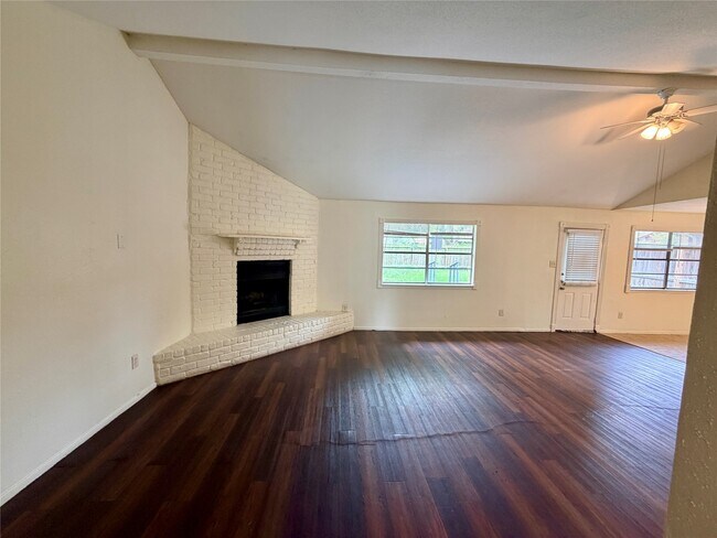 Foto del edificio - 15811 Nutcracker Ct