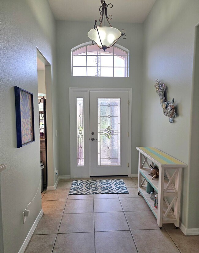 Building Photo - Gorgeous 3/2/2 in Terra Vista!!!