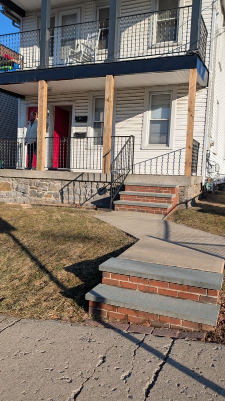 Foto del edificio - 1102 Taylor Ave