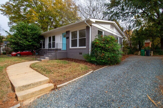 Foto del edificio - Cozy renovated ranch near Uptown