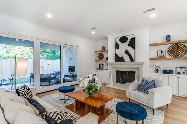 Building Photo - 7519 Taos Rd