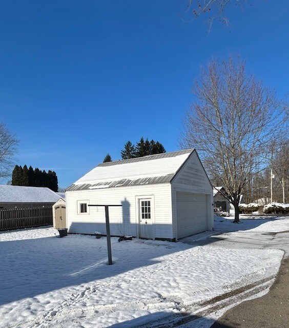 Garaje para 2 coches - 1001 Sunset Ave