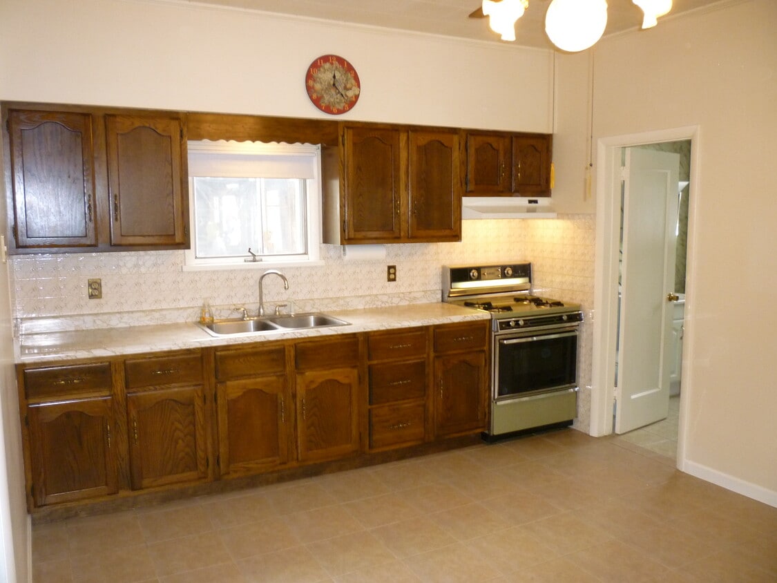 4732 4th Ave, Beaver Falls, PA 15010 House Rental in Beaver Falls, PA