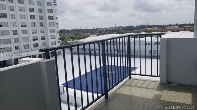 Foto del edificio - 2780 NE 183rd St