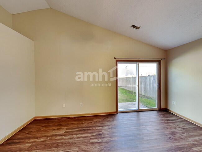 Foto del edificio - 3950 Boyer Ridge Dr