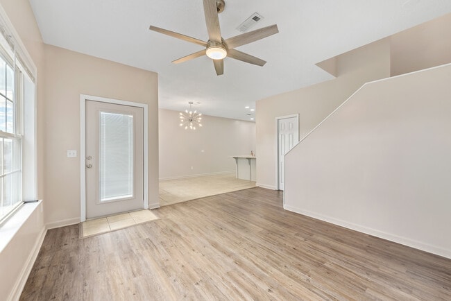 Foto del edificio - 33 Courtyard Way