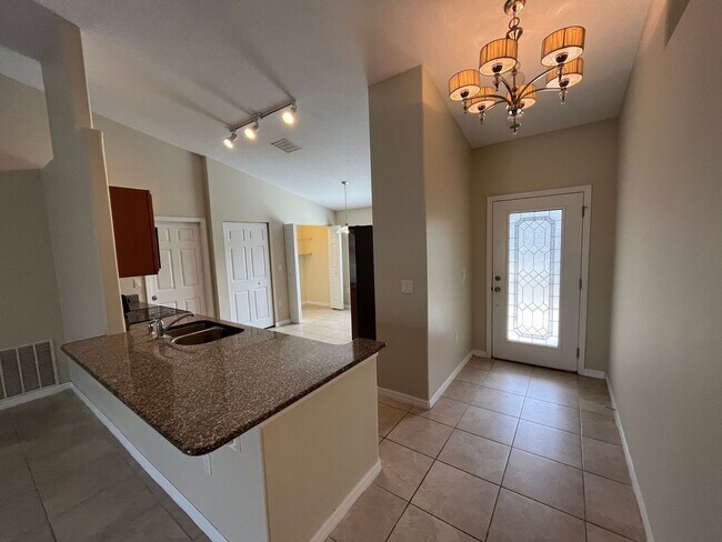 Building Photo - 10 Burning Wick Pl