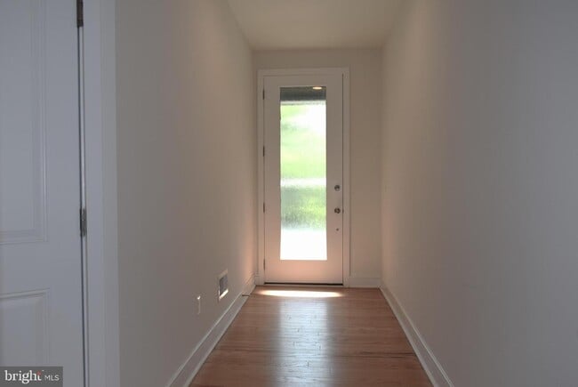 Building Photo - 23079 Sullivans Cove Sq