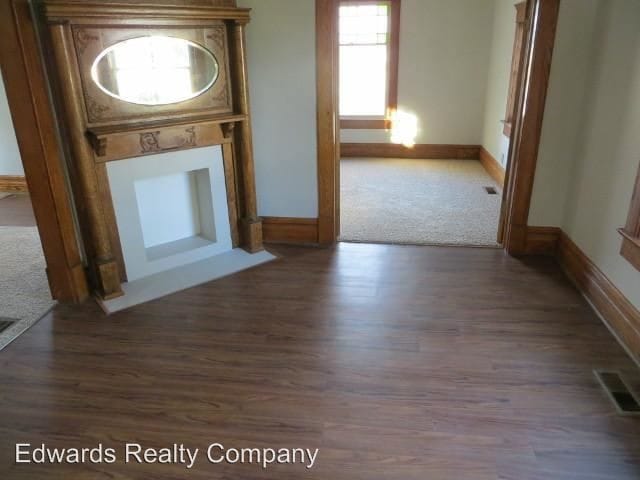 Primary Photo - 576 N Main St