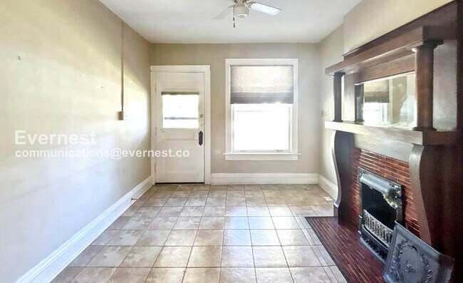 Building Photo - 453 S Clarkson St