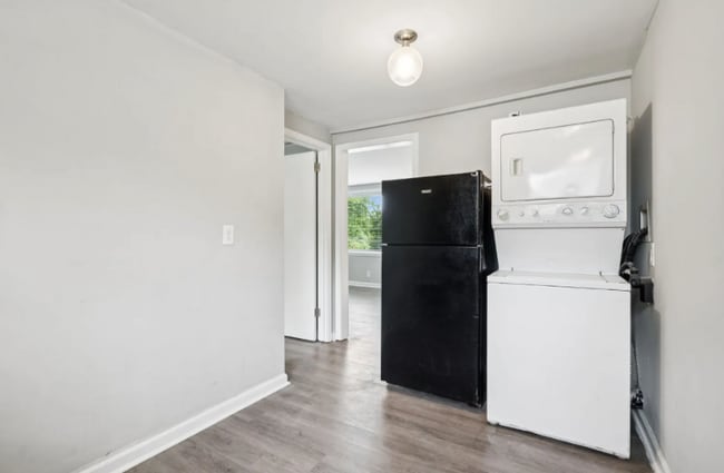 Building Photo - 6528 Premier Dr